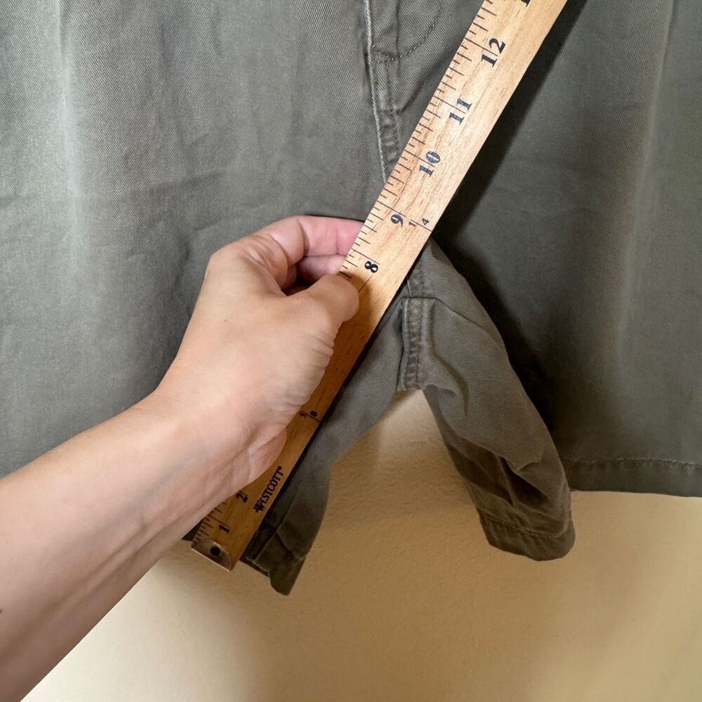 Tommy Bahama Shorts Men's 42 Olive Green Chino Flat Front Outdoors Vintage - Picture 4 of 9